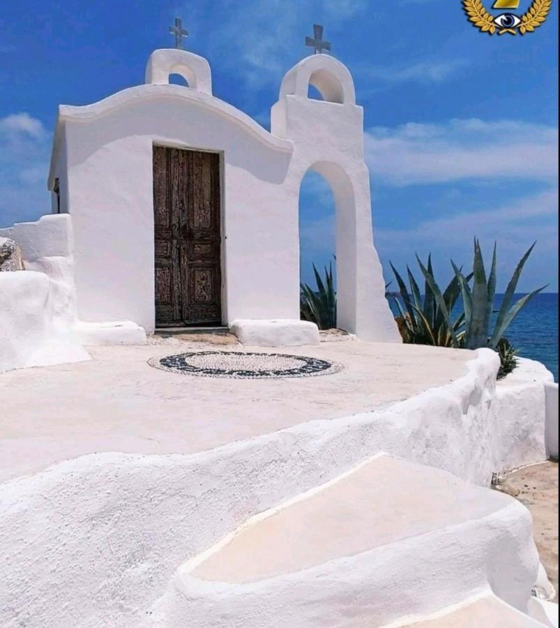 Axiotheaton Villa Pefki