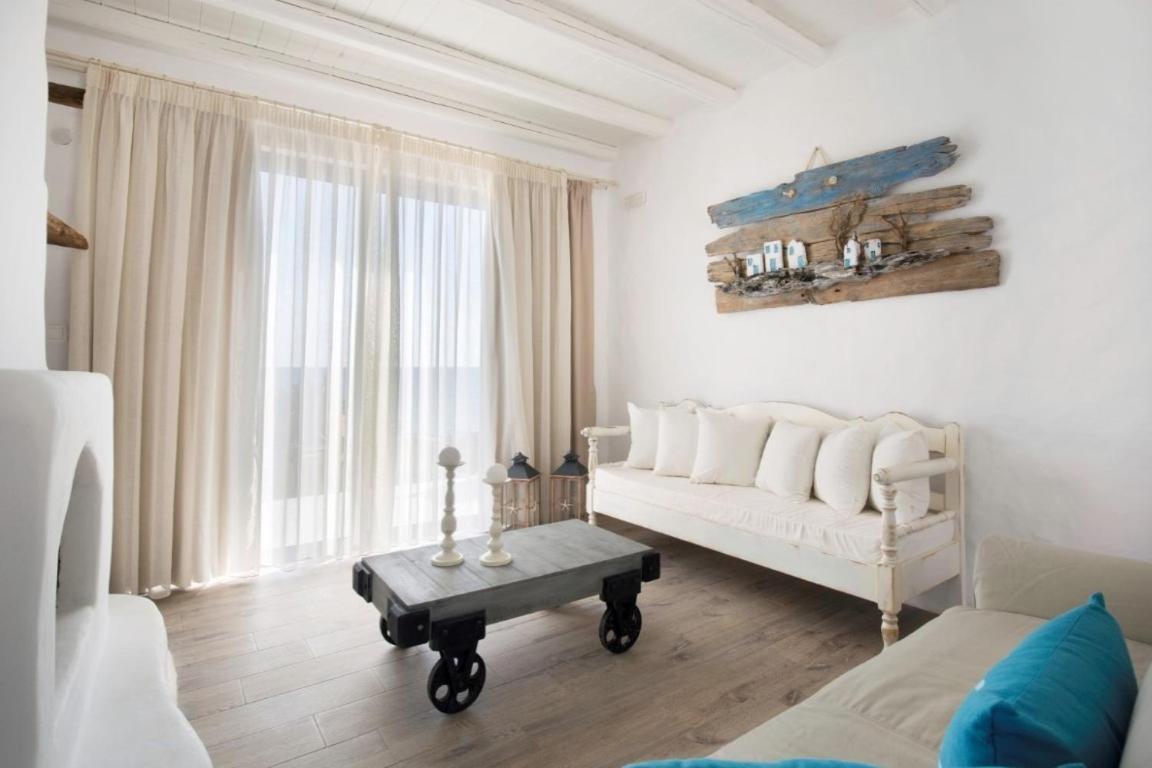 Axiotheaton Villa *
