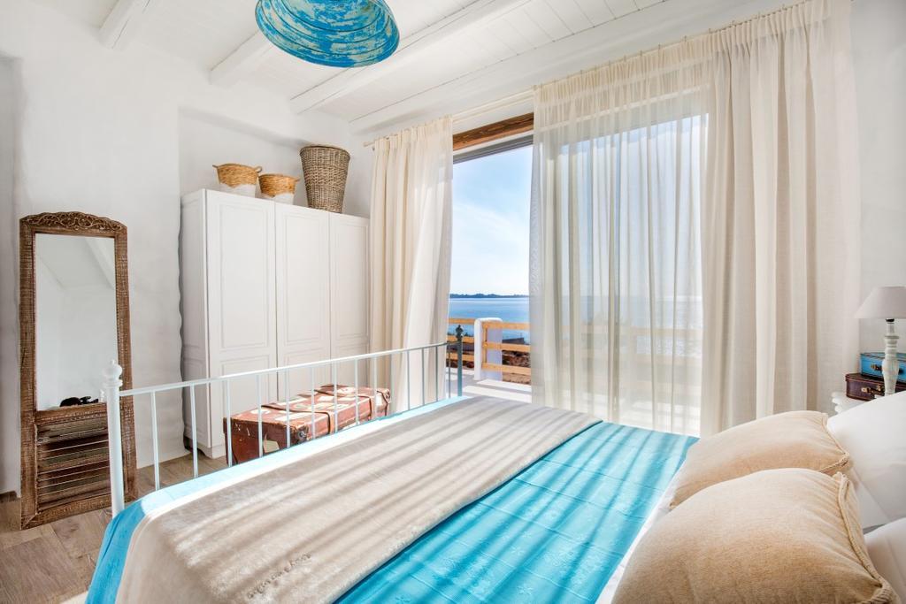 Axiotheaton Villa Pefki